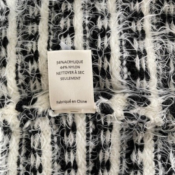 J.O.A. Los Angeles  COZY FUZZY BLACK & WHITE PULLOVER SWEATER  X-Small - Picture 5 of 5